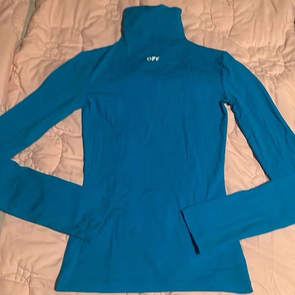 Only tried this one on. Needed a bigger size. - Picture 1 of 6
